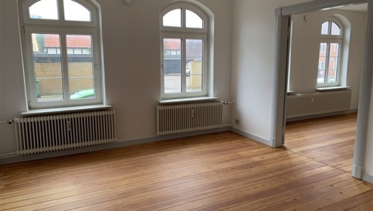 Lejlighed Lejlighed til 6.645 kr.