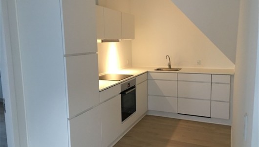 Lejlighed Lækker, delevenlig taglejlighed midt i Horsens – perfekt til dig, der vil bo centralt.