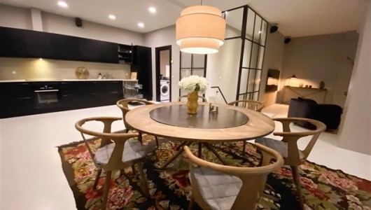 Lejlighed Nyistandsat og smagfuldt møbleret lejlighed på 213 etagemeter