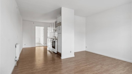 Lejlighed Perfekt studie- og delevenlig 3-værelses med altan! - KUN 2 MÅNEDERS DEPOSITUM!