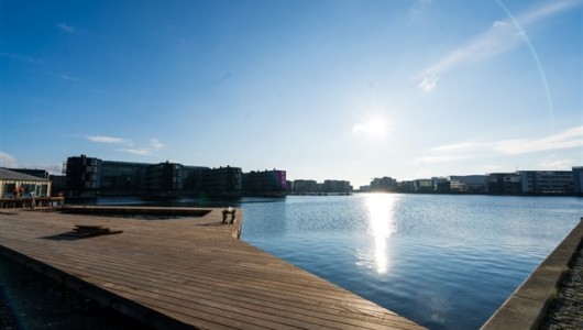 Lejlighed Skøn lejlighed med vandudsigt og stor altan på 20 m2. Lejlighed Skøn lejlighed med vandudsigt og stor altan på 20 m2.