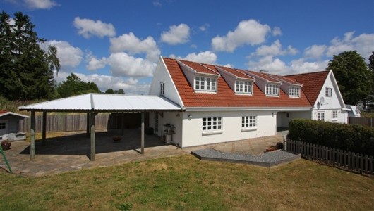 Hus/villa Stor og velindrettet landvilla