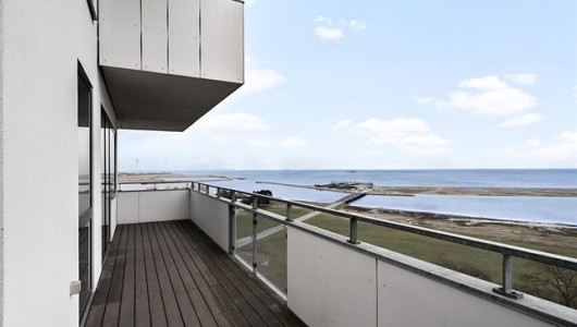 Lejlighed (UDEN BOPÆLSPLIGT) Eksklusiv lejlighed med to store altaner og udsigt til både hav og by Lejlighed (UDEN BOPÆLSPLIGT) Eksklusiv lejlighed med to store altaner og udsigt til både hav og by