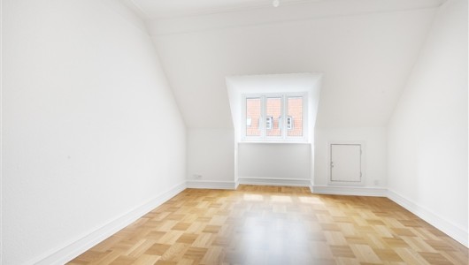 Værelse Værelse, Lyngby Hovedgade