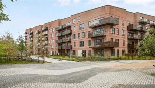 Lejlighed 2 væelses stuelejlighed med både altan og terrasse