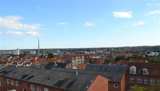Lejlighed 2½ værelses lejlighed i Randers C med udsigt over midtbyen