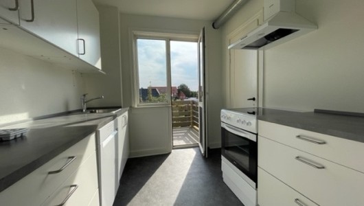 Lejlighed 3 værelser for 6.900 kr. pr. måned Lejlighed 3 værelser for 6.900 kr. pr. måned