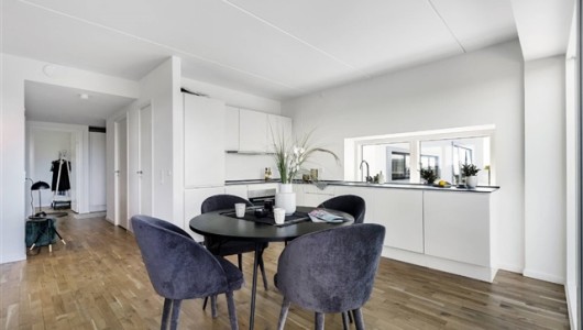 Lejlighed Flot 3 værelses lejlighed med altan