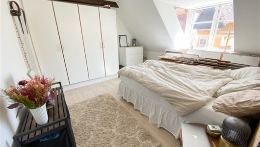 Lejlighed Hyggelig 3-værelses lejlighed med altan i Aalborg midtby