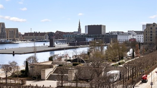 Lejlighed KUN EXPATS; Attraktiv lejlighed på Toldbodgade med optimal planløsning og unik beliggenhed nær vandet