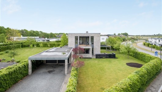 Hus/villa Moderne funkisvilla for familien, Ry
