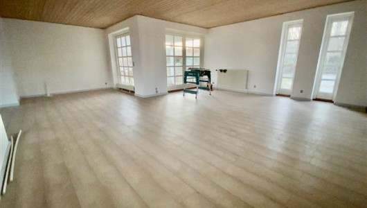 Hus/villa Sjældent udbudt villa, centralt i Ringe