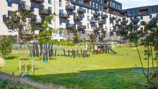 Lejlighed Skøn 2 værelses med stort soveværelse og sydvestvendt altan