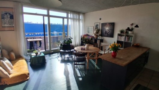 Værelse Spacious appartment next to metro with parking Værelse Spacious appartment next to metro with parking