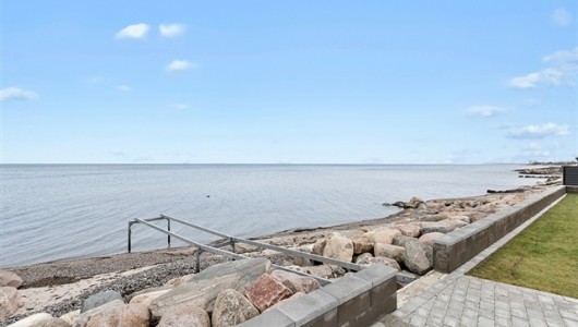 Lejlighed VANDKANTEN - direkte til Køge Bugt