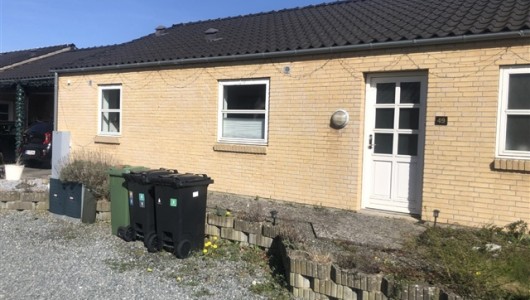 Lejlighed 100 m2 - 3 - værelser - 7.895 kr.