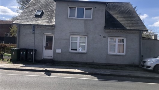 Hus/villa 150 m2 - 6 - værelser - 7.695 kr. Hus/villa 150 m2 - 6 - værelser - 7.695 kr.