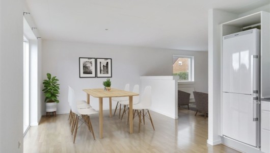 Hus/villa 4 værelser for 10.395 kr. pr. måned