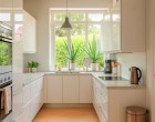 Værelse Hyggeligt værelse 15 m2 fra nu til 30 June på Amager. Renoveret,  møbleret, stor terrasse.