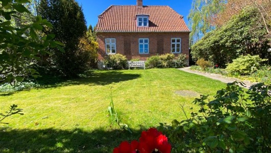 Hus/villa Klassisk villa i roligt og eftertragtet kvarter Hus/villa Klassisk villa i roligt og eftertragtet kvarter