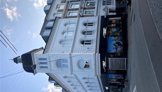 Lejlighed Skøn beliggenhed i en markant historisk ejendom midt i Aarhus C.