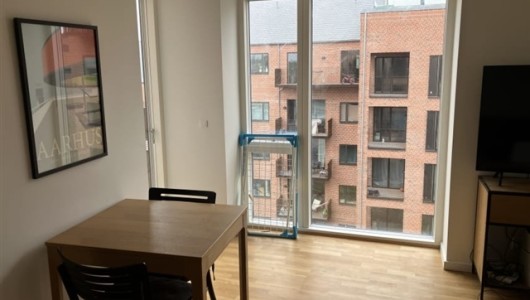 Værelse Værelse til leje i moderne lejlighed i Risskov – 10 m² / 4800 kr. inkl. forbrug Værelse Værelse til leje i moderne lejlighed i Risskov – 10 m² / 4800 kr. inkl. forbrug