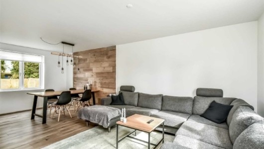 Lejlighed 95 m² roligt beliggende 2-plans lejlighed centralt i Ikast med hyggelig have Lejlighed 95 m² roligt beliggende 2-plans lejlighed centralt i Ikast med hyggelig have