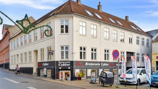 Lejlighed Centralt beliggende lejlighed Lejlighed Centralt beliggende lejlighed