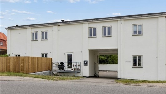 Lejlighed God lejlighed med altan