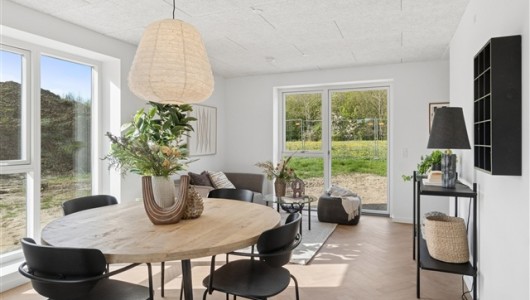 Hus/villa 102 m2 hus/villa. Husdyr er tilladt Hus/villa 102 m2 hus/villa. Husdyr er tilladt