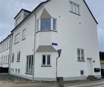 Lejlighed Central og hyggelig lejlighed udlejes i Herning.