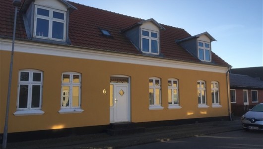 Lejlighed Nyistandsat 1. sals lejlighed tæt på centrum på rolig villavej Lejlighed Nyistandsat 1. sals lejlighed tæt på centrum på rolig villavej