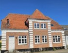 Hus/villa Stort hus i centrum af Tårs med en dejlig have