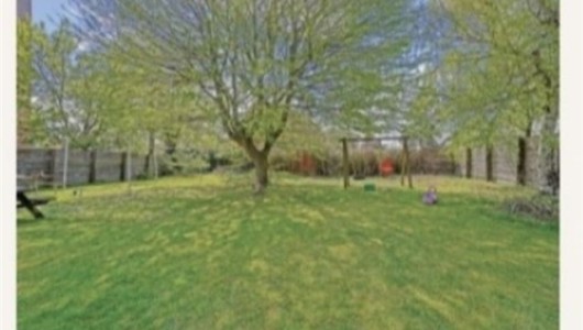 Værelse Vi udlejer to lyse, møblerede værelser på 14 m² og 17 m² i en hyggelig og velholdt lejlighed. Værelse Vi udlejer to lyse, møblerede værelser på 14 m² og 17 m² i en hyggelig og velholdt lejlighed.
