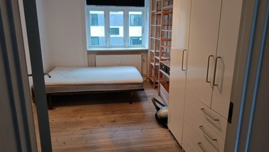 Værelse 14m² værelse på Frederiksberg (6 min til CBS) Værelse 14m² værelse på Frederiksberg (6 min til CBS)