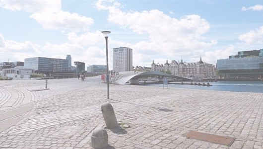 Lejlighed City -Langebrogade –  korttidslejemål –  attraktivt beliggende v/Islands Brygge og Christianshavn – spændende møbleret klassisk lejlighed m/altan