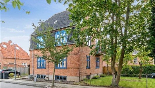 Lejlighed God beliggenhed i roligt kvarter Lejlighed God beliggenhed i roligt kvarter