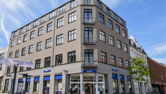 Lejlighed Hyggelig lejlighed ved torvet