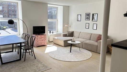 Lejlighed Møbleret 4-værelses lejlighed på 93 m² i hjertet af København K Lejlighed Møbleret 4-værelses lejlighed på 93 m² i hjertet af København K