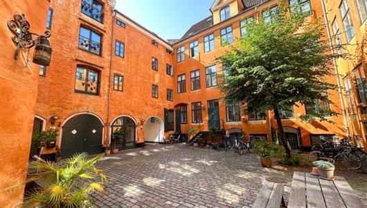 Lejlighed Møbleret penthouse lejlighed med altan på Christianshavn Lejlighed Møbleret penthouse lejlighed med altan på Christianshavn