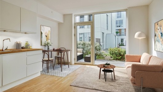 Lejlighed Stor 3-værelses bolig i 2 plan med alt i hårde hvidevare, ekstra opbevaring i kælder og centralt placeret i Vanløse! Lejlighed Stor 3-værelses bolig i 2 plan med alt i hårde hvidevare, ekstra opbevaring i kælder og centralt placeret i Vanløse!