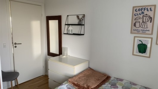 Værelse 10 m2 værelse udlejes i København til 6000,- kr. Værelse 10 m2 værelse udlejes i København til 6000,- kr.