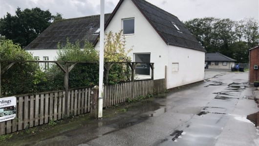 Lejlighed 100 m2 - 3 - værelser - 6.495 kr. Lejlighed 100 m2 - 3 - værelser - 6.495 kr.