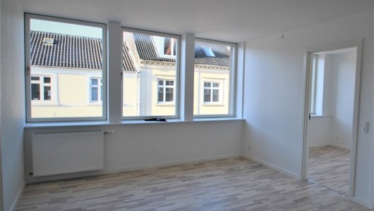 Lejlighed Dejlig 2-værelses lejlighed med central placering Lejlighed Dejlig 2-værelses lejlighed med central placering