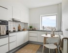 Lejlighed Lækker 5 værelses bolig i Vejgård med altan og udsigt til park