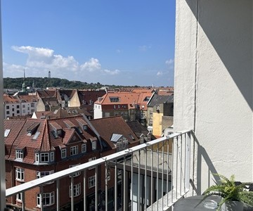 Lejlighed Skøn lejlighed på toppen af ejendom i Aalborg Lejlighed Skøn lejlighed på toppen af ejendom i Aalborg