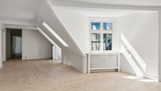 Lejlighed Stor 2-værelses lejlighed helt centralt i København K
