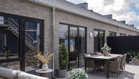 Hus/villa Superlækkert nyere rækkehus centralt i Skævinge