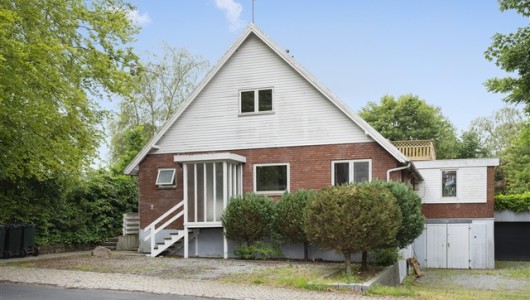 Hus/villa Dejlig villa ved Lyngby Sø Hus/villa Dejlig villa ved Lyngby Sø