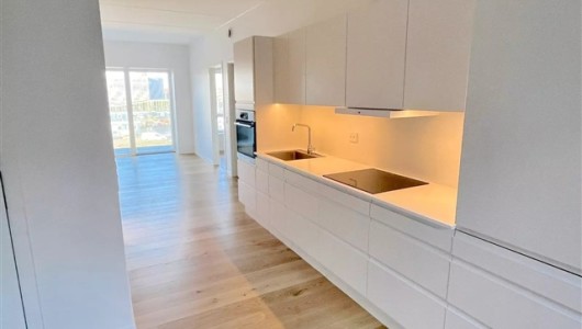 Lejlighed Lys og moderne 4-værelses lejlighed med altan lige ved fjorden i Nørresundby! Lejlighed Lys og moderne 4-værelses lejlighed med altan lige ved fjorden i Nørresundby!